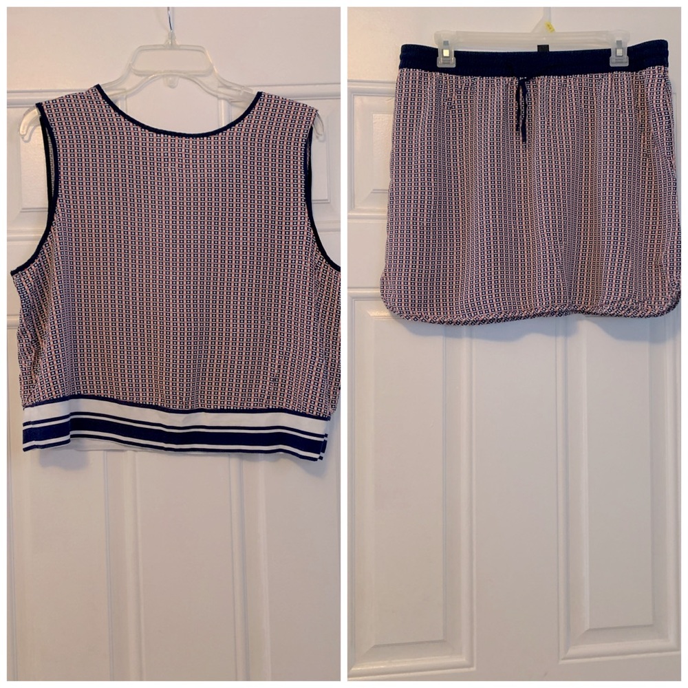 Tank top & skirt set.